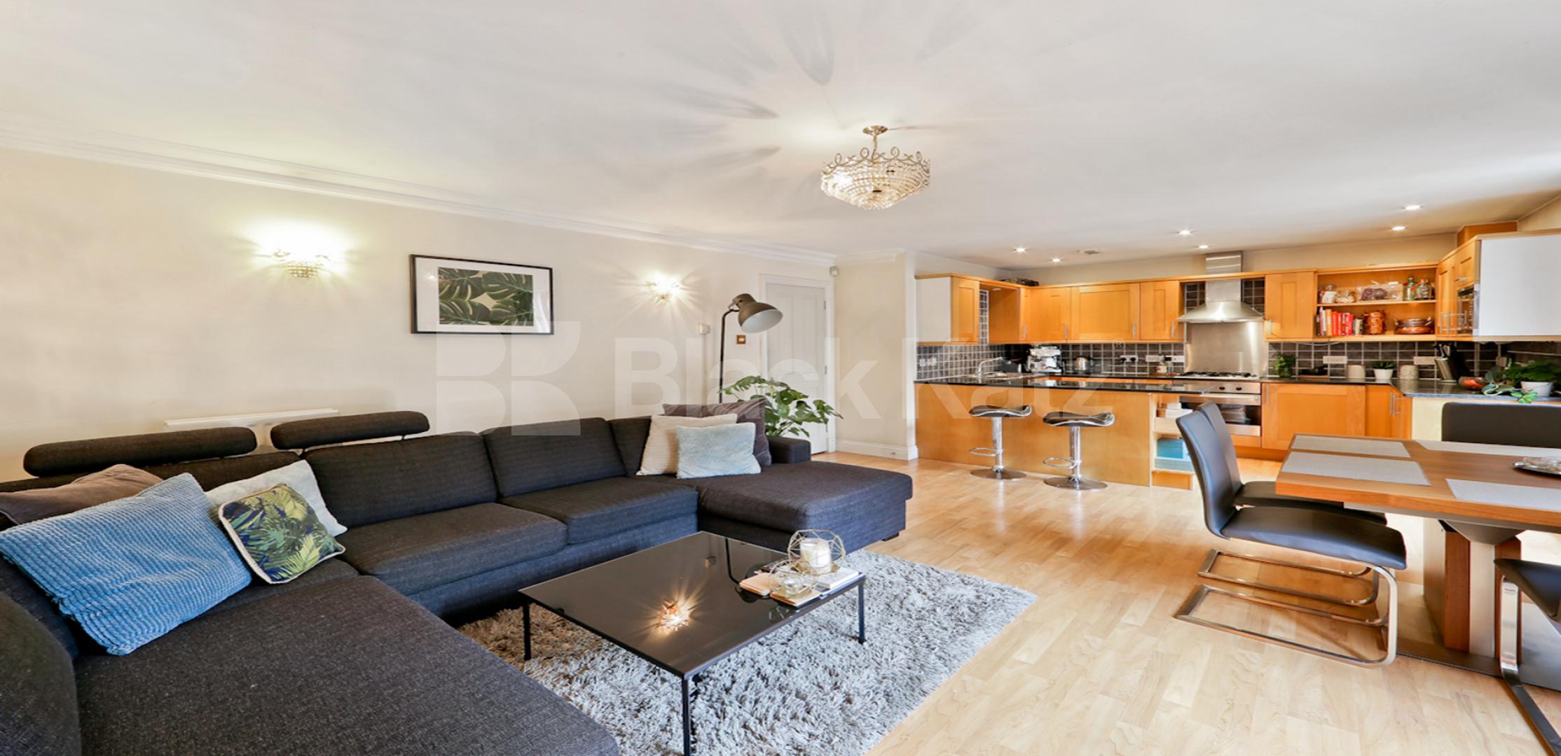 			LET  , 2 Bedroom, 2 bath, 1 reception Apartment			 Kittiwake Court.Great Dover Street , Borough/London Bridge